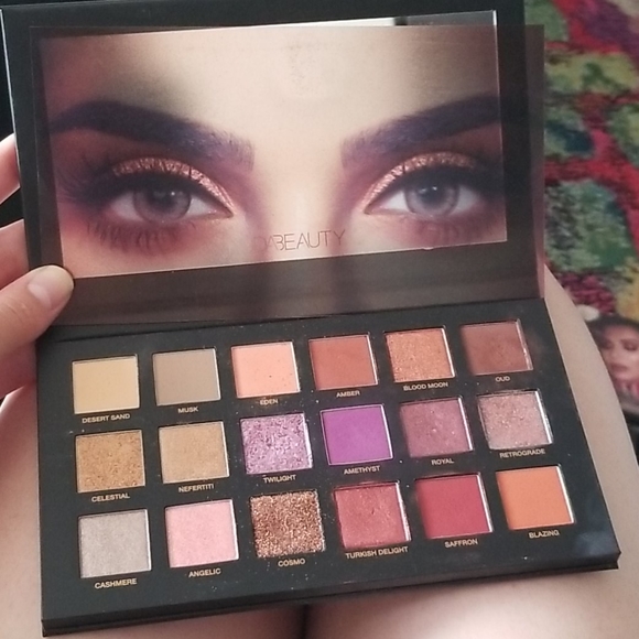 Huda Beauty Bundle of Palettes and Lip Products - Picture 3 of 7